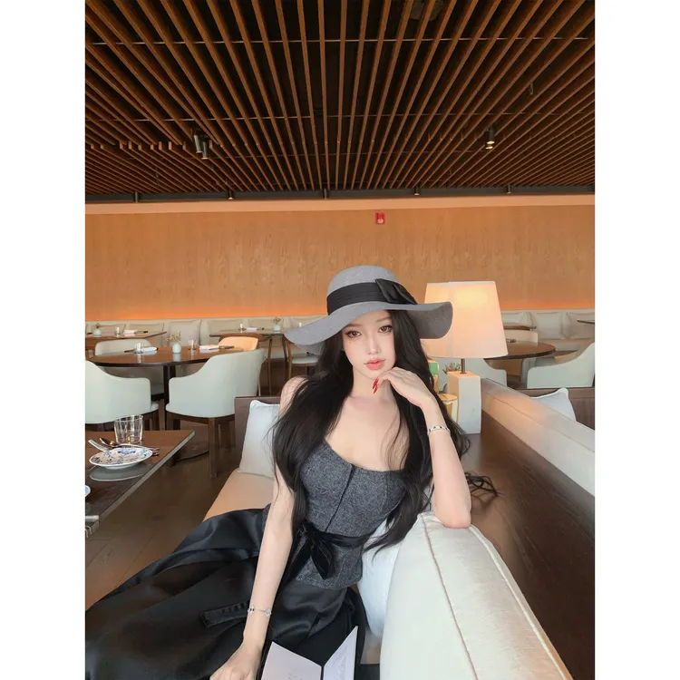 JAYKY YANG【典藏系列】毛呢拼接吊带女丝绒腰带缎面百褶A字伞裙