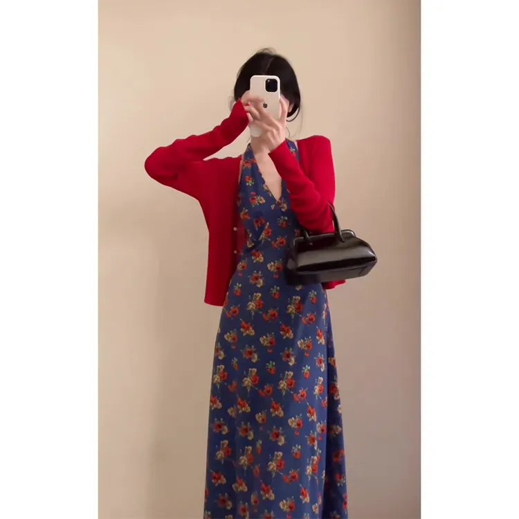 2025夏季新款女法式气质薄款修身针织开衫收腰显瘦碎花挂脖连衣裙