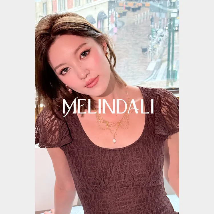 Melinda Li【蕾丝天鹅】精致蕾汤勺U领气质收腰短袖高级感连衣裙