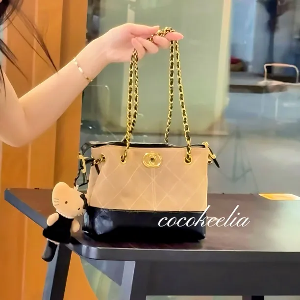 复古高级感撞色麂皮绒托特包包女2025新款水桶包百搭腋下包单肩包