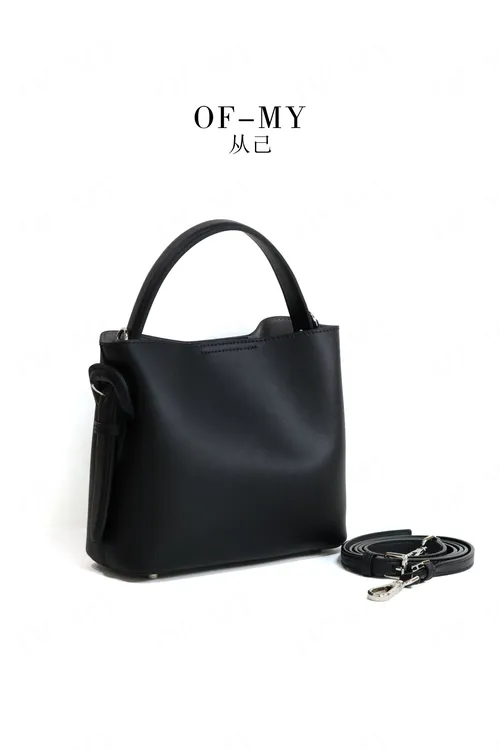 单肩手拎包耐刮水桶包真皮波士顿包包单肩包