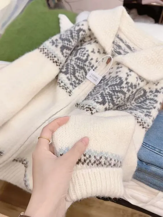 七言家！ins穿搭#氛围感翻领费尔岛提花厚实拉链外套043@