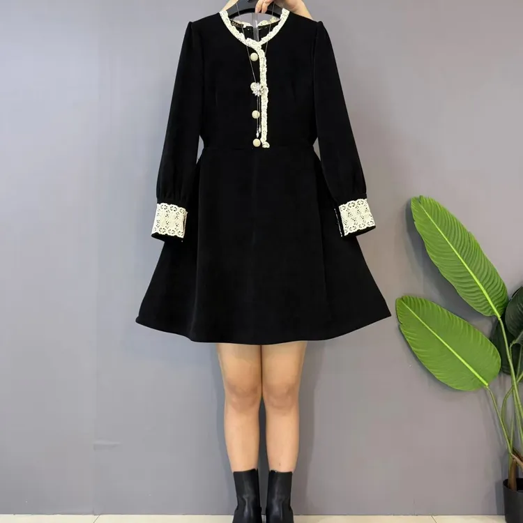 新款大码女装时尚洋气花边拼接领口宽松显瘦气质连衣裙