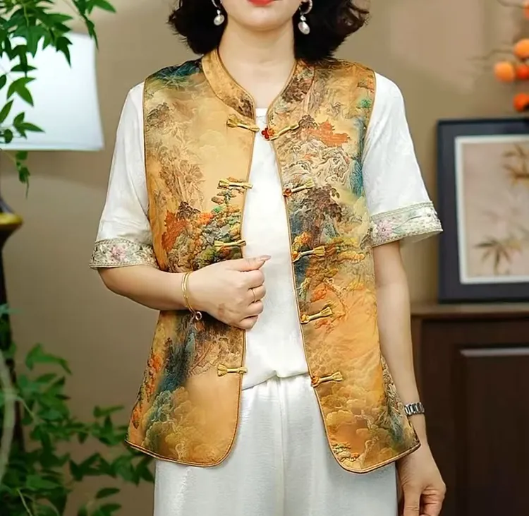 新中式国风提花马甲女春秋新款设计感复古盘扣无袖马夹上衣背心