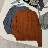 深圳南油白桃美美 欧货蕾丝木耳边拼接V领针织衫女早秋新款A3122