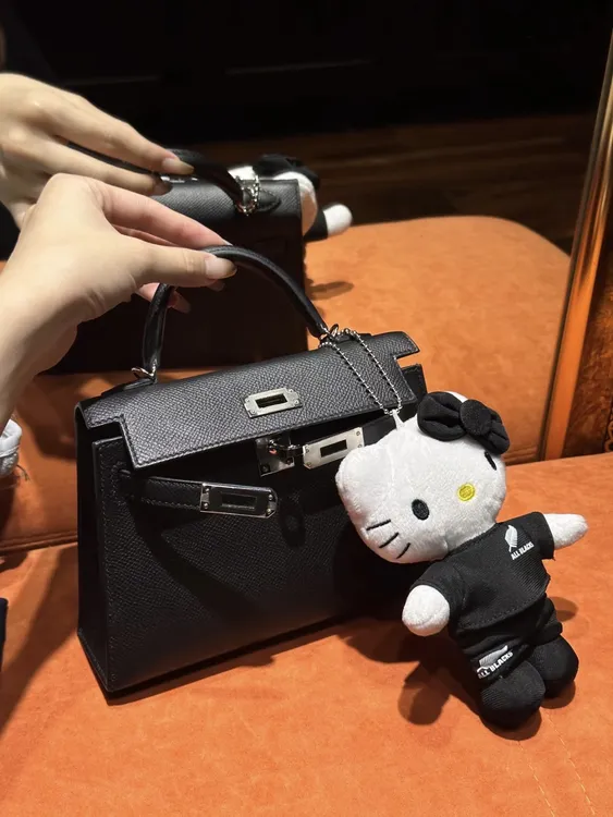 Kerwei【迷你二代】纯手缝御用原厂Ep皮斜挎包百搭