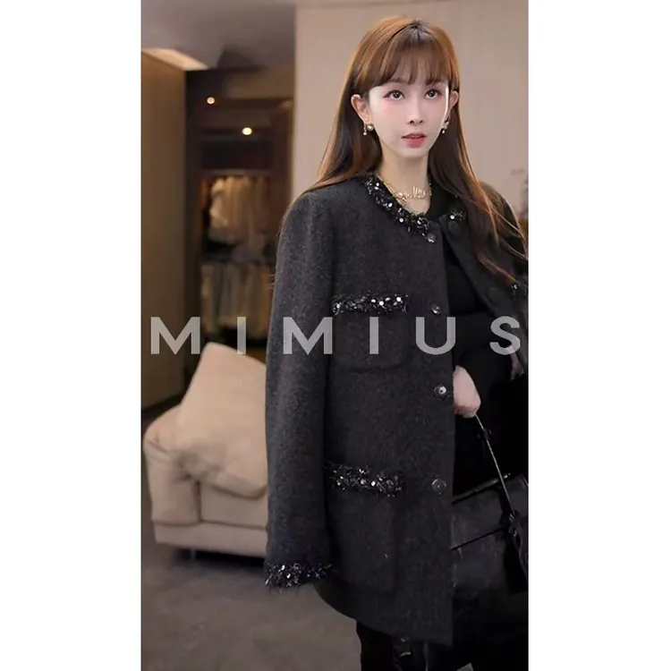 【mimius】P 可溯源三星安心羽绒源手工钉珠单面呢羽绒短大衣G10104