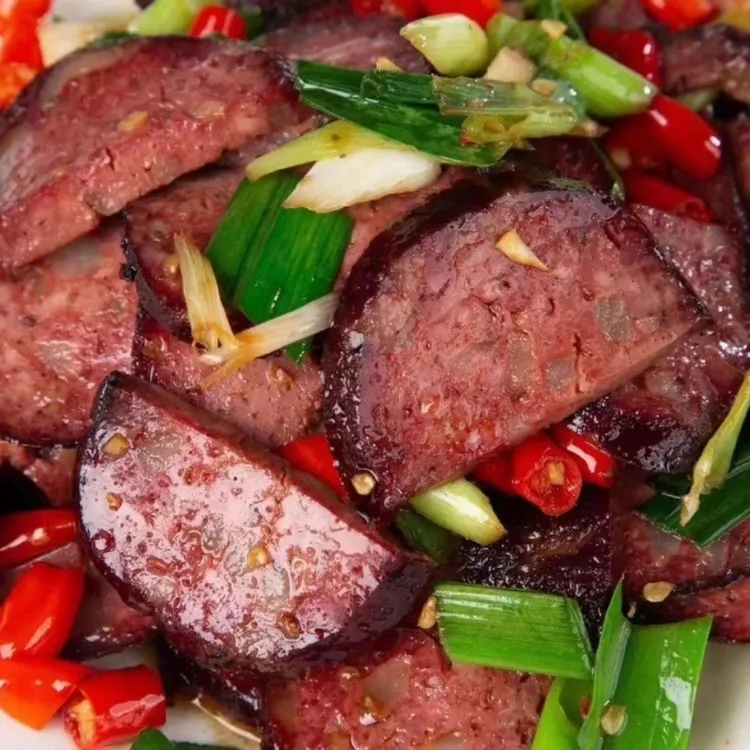 贵州土特产柴火熏制猪血丸子传统手工烟熏美食