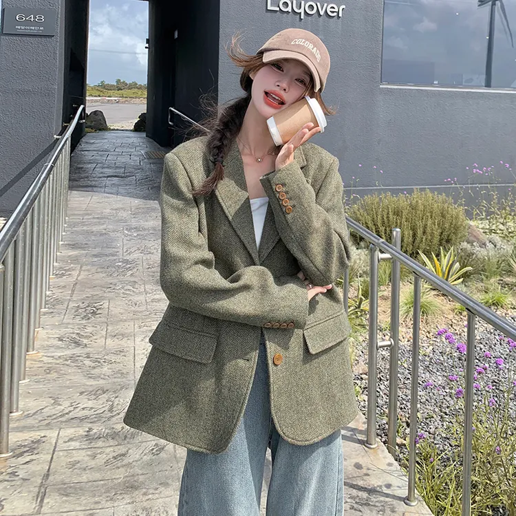 挪威森林绿人字纹西装外套女韩系早春简约设计感短款呢大衣西服