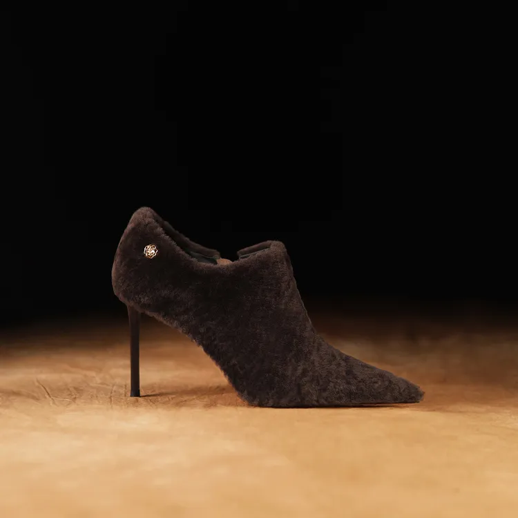 尖头毛毛高跟鞋洋气细跟裸靴秋冬季新款尖头单鞋保暖羊羔毛女鞋