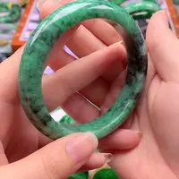 翡翠手镯未镶嵌翡翠