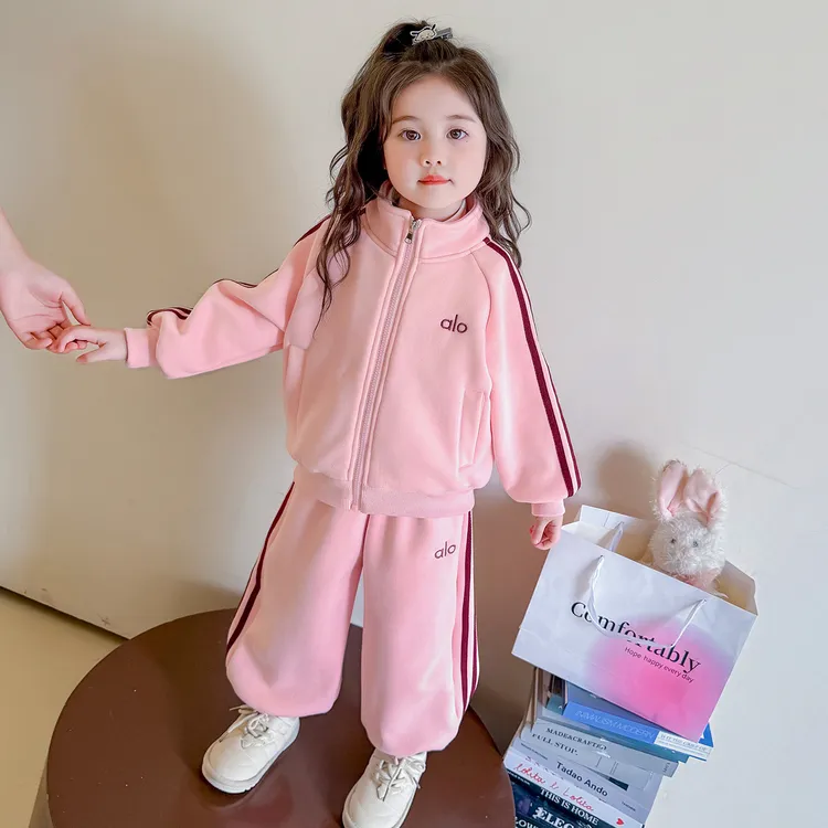 女童字母休闲套装秋冬季2025新款儿童运动卫衣加绒保暖冬装两件套