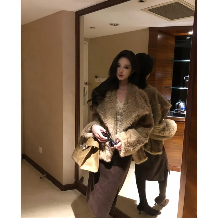 by onion 【黎色】大翻领环保毛羊羔毛外套