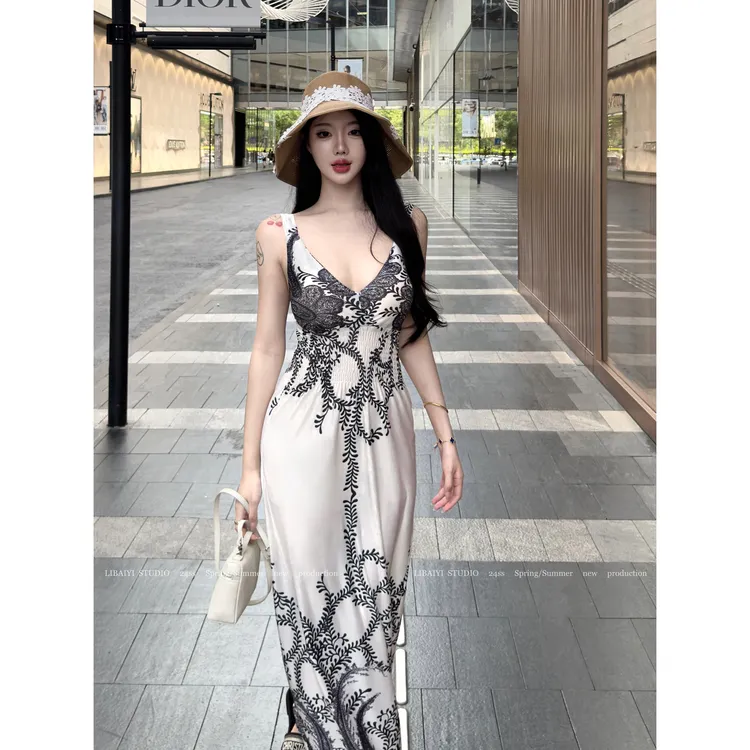 现货 LIBAIYI 绯香玉骨/法式V领印花收腰显瘦吊带连衣裙1694