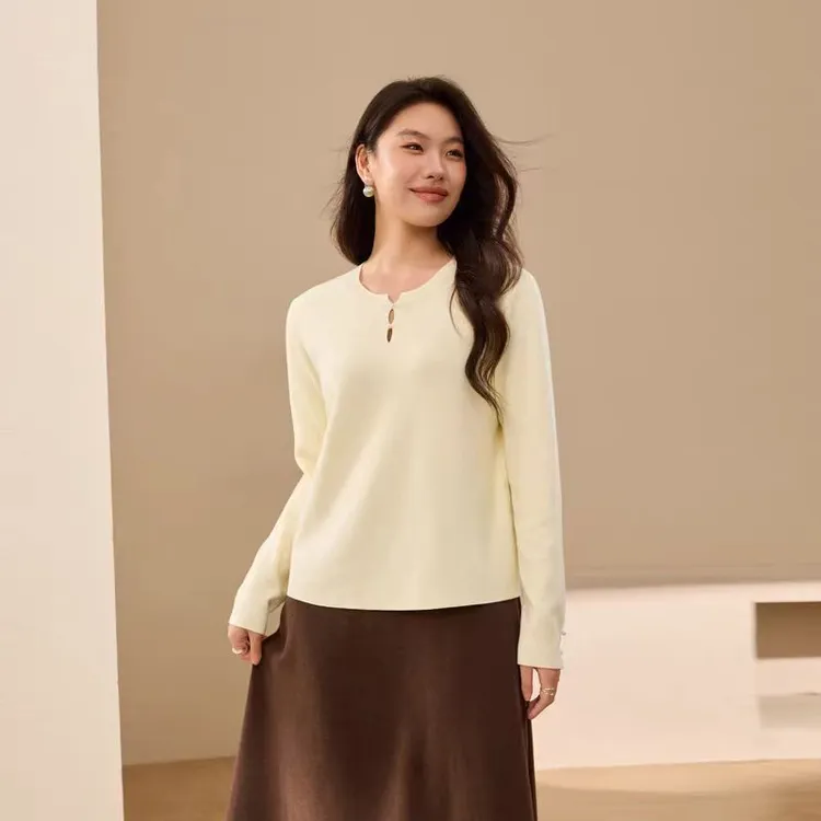 4771大码女装上衣时尚毛针织衫国风镂空领针织衫圆领秋冬打底衫