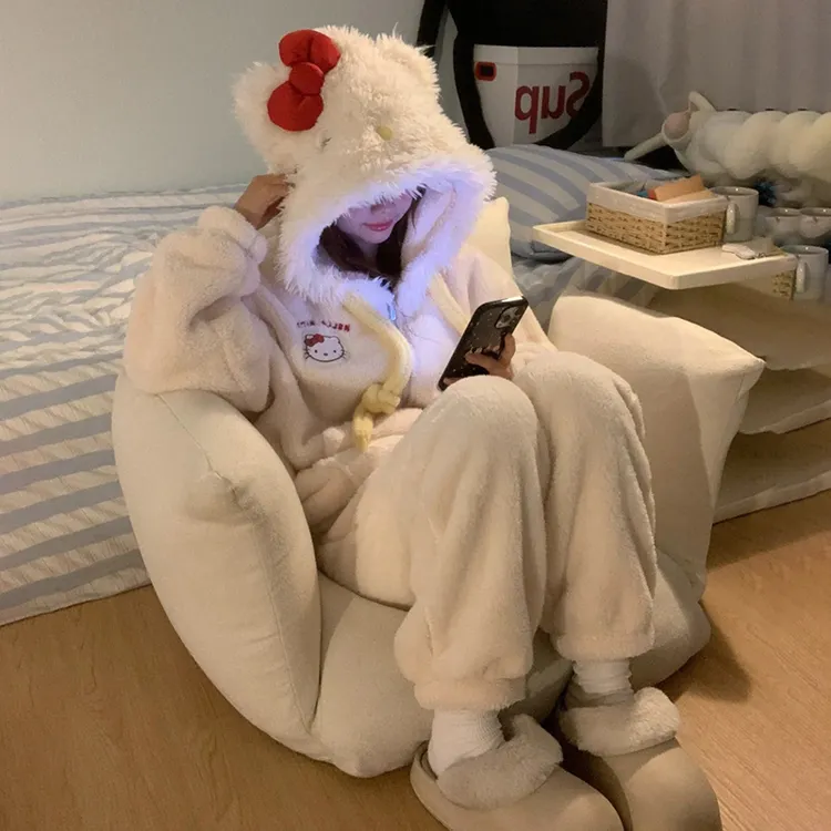 凯蒂猫珊瑚绒睡衣女秋冬季新款加绒加厚连帽宽松学生家居服套装女