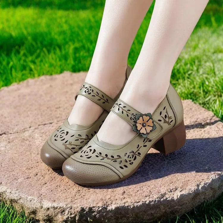 2025夏头层牛皮镂空洞洞鞋软底透气包头女鞋防滑耐磨牛筋底妈妈鞋