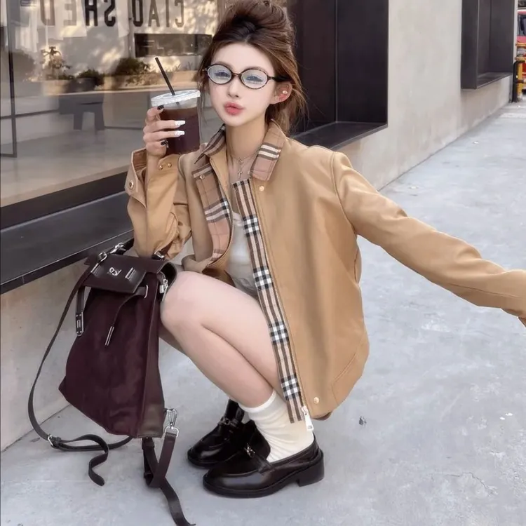 今年流行网红爆款韩系拼接卡其色格子风衣外套女气质短款夹克上衣