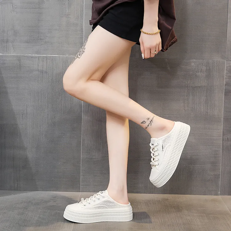 包头半拖鞋女夏季外穿2025新款厚底松糕鞋超火蕾丝网面透气小白鞋