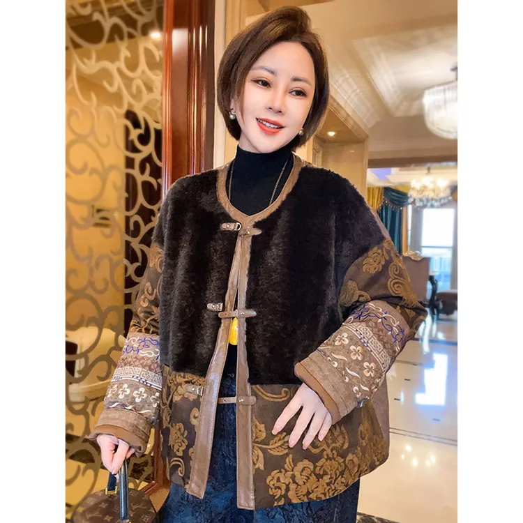 皮毛一体绵羊皮新中式90鹅绒服重磅刺绣国风女装上衣25101624