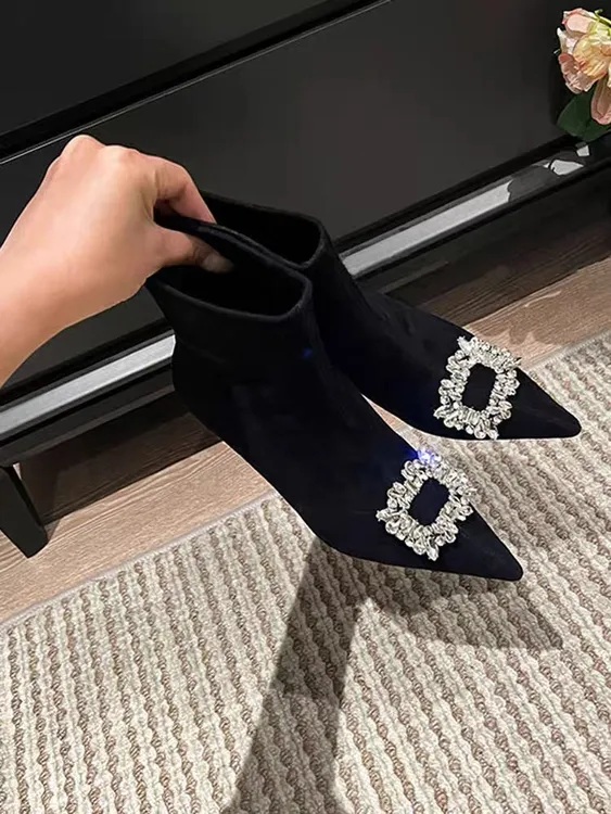 2025年秋冬新款高级短靴时尚简约款细跟高跟气质百搭款法式瘦瘦靴