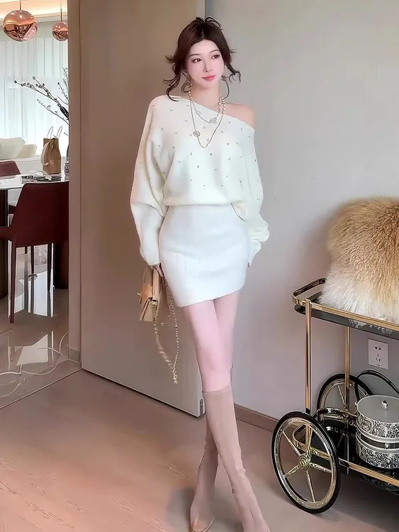 【温柔底牌】千金感秋冬新款高腰显瘦短裙烫钻针织一字肩连衣包臀裙