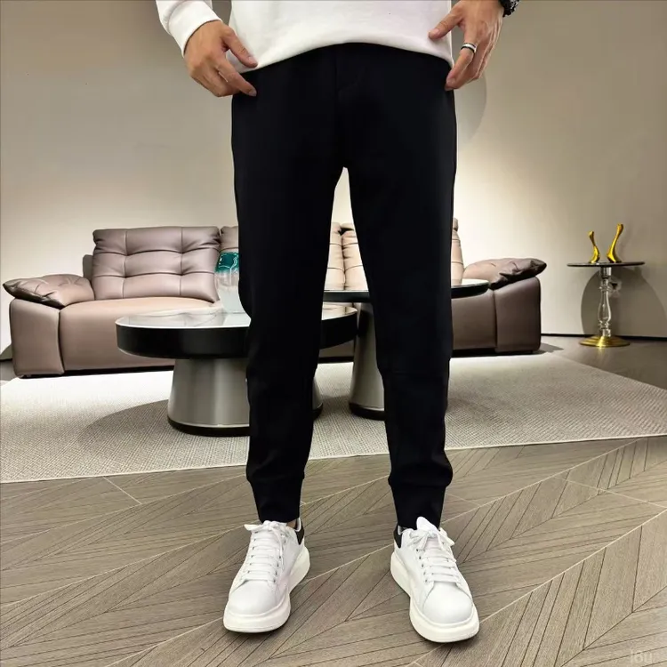 男士休闲裤高级感2025裤子款帅冬季痞新款运动裤卫裤百搭男装潮流
