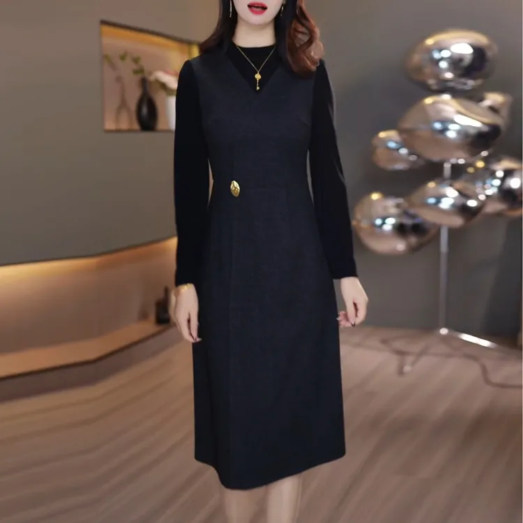 时尚连衣裙女秋冬新款时髦设计感小众洋气假两件收腰显瘦中长裙子