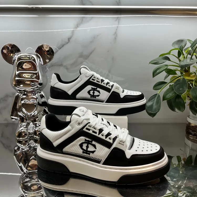 ItaloCalvino意卡维诺四季新款黑白牛皮拼色工艺时尚百搭高端板鞋