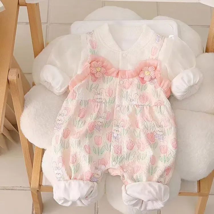 婴儿连体衣春秋装女宝宝超萌公主洋气百天双层新生儿哈衣外出服