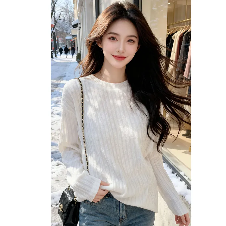 优质棉肌理感圆领长袖t恤女春秋冬洋气别致温柔显瘦时髦打底上衣