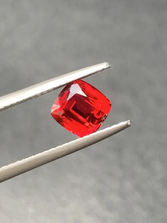 天然无烧鸽血红宝石方枕形干净玻璃体G RS主证鸽血红支持定制镶嵌