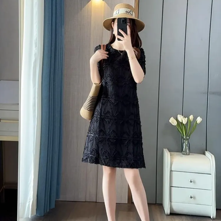 C206夏季气质名媛圆领宽松遮肉显瘦裙子小个子法式高级感连衣裙女