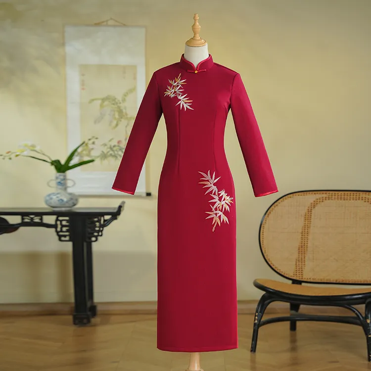 金竹新中式高端修身春款旗袍新日常穿加厚长袖复古开叉红旗袍