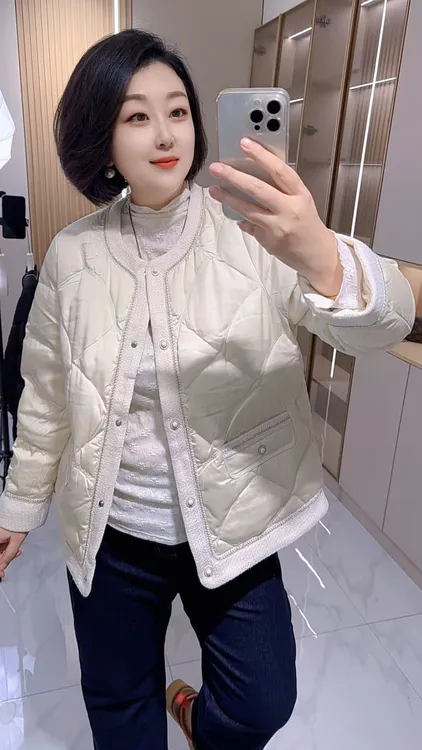 【聪姐推荐】200新款小香风轻薄圆领洋气款羽绒服（胸围128，衣长68）