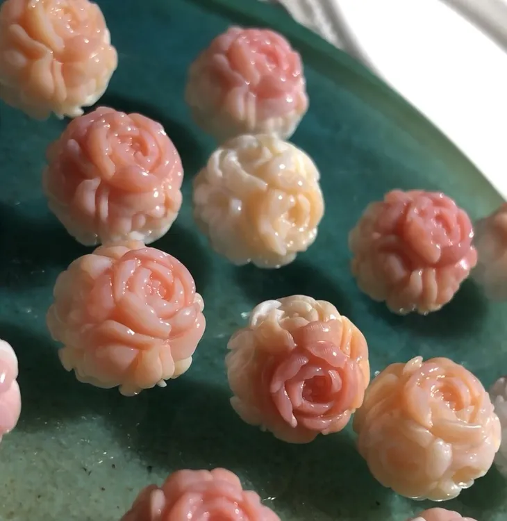 非金属仿珍珠手链 粉贝精雕牡丹花珠手链项链配饰饰品