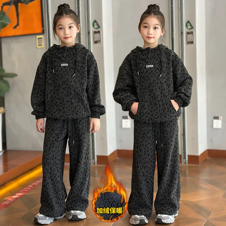 130-170码女童豹纹冬款新款潮酷时尚一体绒连帽上衣加绒加厚套装