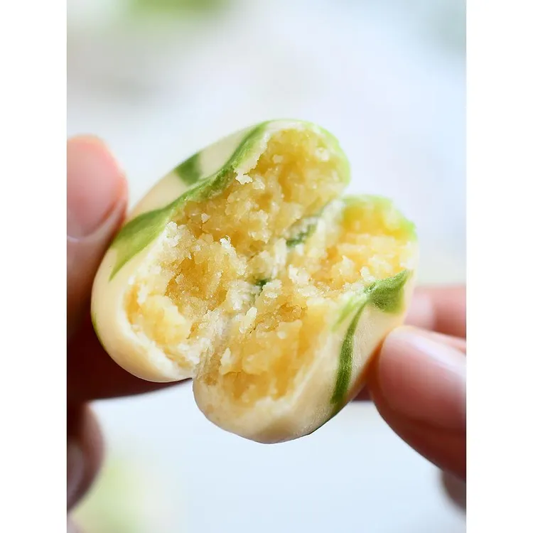 低脂微微甜星空椰蓉饼糕点点心零食代餐饱腹食品粗粮早餐