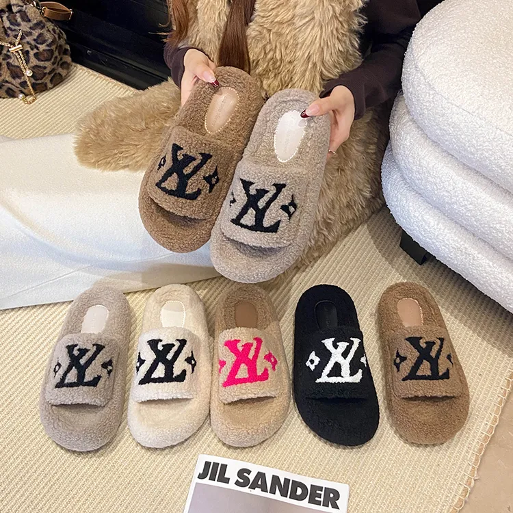 2025秋冬新款刺绣外穿时尚字母百搭高级感爆款厚底一字拖鞋毛毛鞋