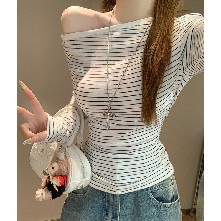 翰代维斜肩条纹长袖T恤女秋季新款内搭打底衫辣妹风修身显瘦上衣
