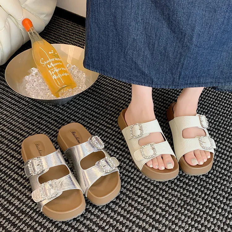 吐司水钻拖鞋女2025年新款百搭勃肯鞋松糕厚底韩版勃肯凉拖女士