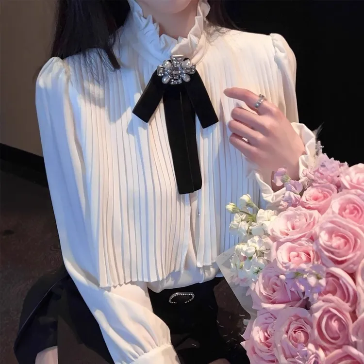 2025气质压皱立领蝴蝶结泡泡袖衬衫女秋季新款内搭衬衣小香风时尚