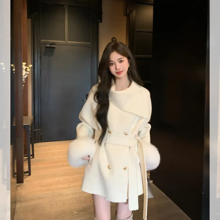 月光晚宴2025新款双面羊毛呢子大衣女秋冬狐狸毛袖口千金毛呢外套