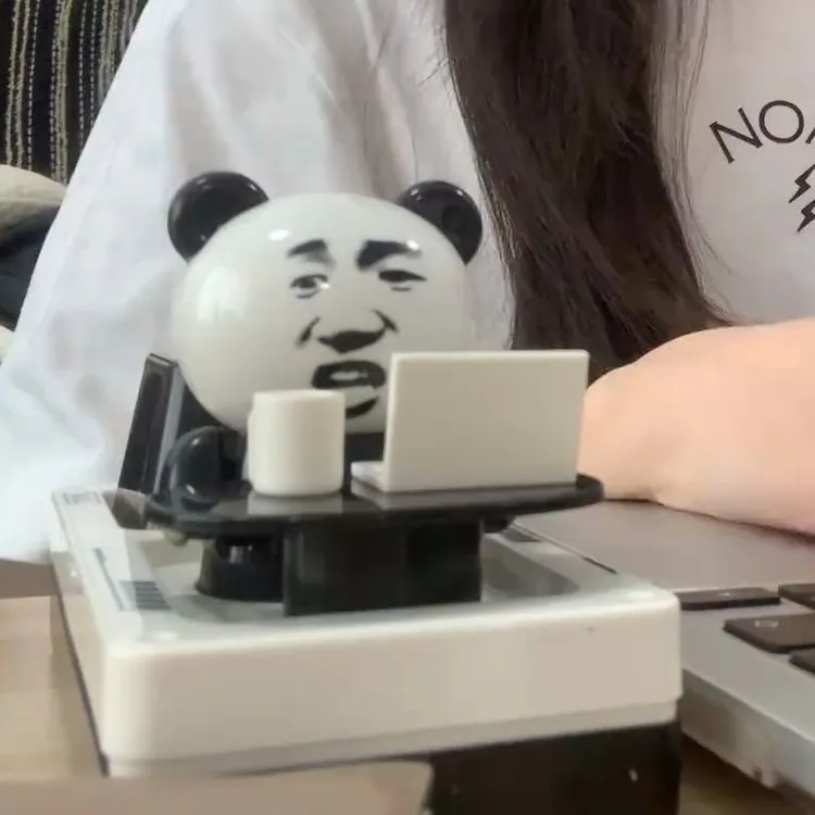 打工人掀桌按压发声玩具熊猫头怼怼解压摆件发泄搞笑驾车个人用品