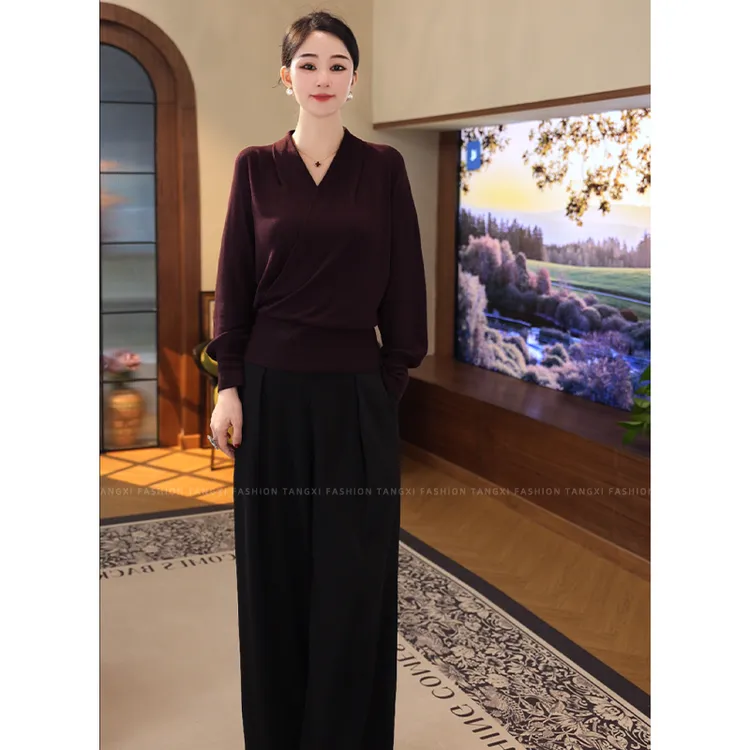 2025秋季新款【7876】莱赛尔天丝长袖设计女装紫色韵味v领针织上衣