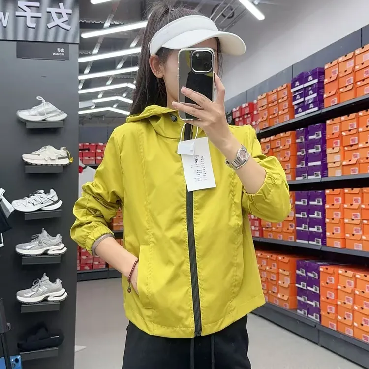 冲锋衣外套女2026年春季新款连帽短外套韩版时尚宽松运动夹克上衣商品图