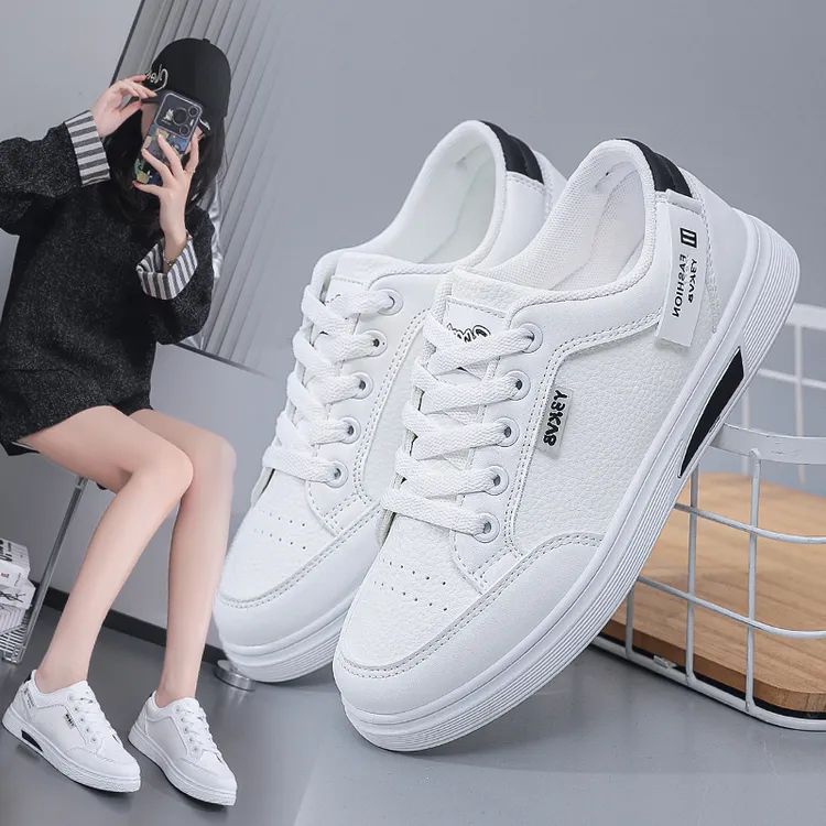 鞋子女款爆款小白鞋2025新款流行秋季百搭透气小众平底运动休闲鞋
