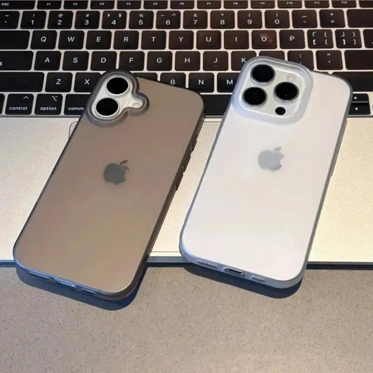 磨砂大孔适用iPhone17手机防摔软壳高级感拉满奢潮简约风15/16/12