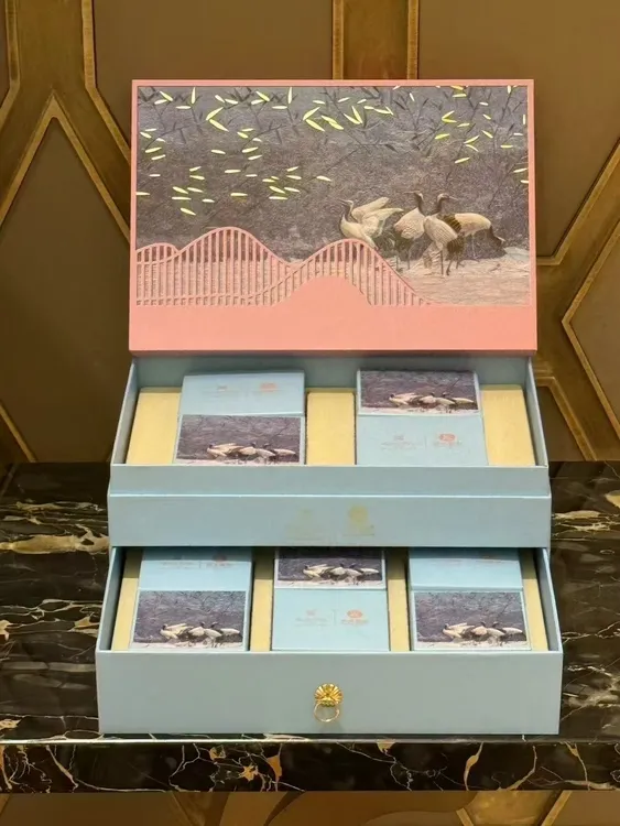 武汉万达瑞华中秋月饼礼盒