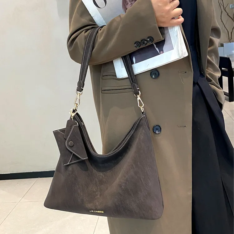 LIA CASSINI利亚卡西尼秋冬大容量简约托特包通勤风单肩女包 6025